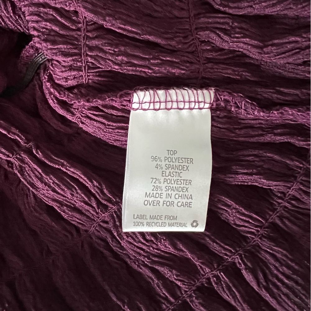 The General Good Women's Off-Shoulder Purple Top NWOT XXL - Picture 8 of 9